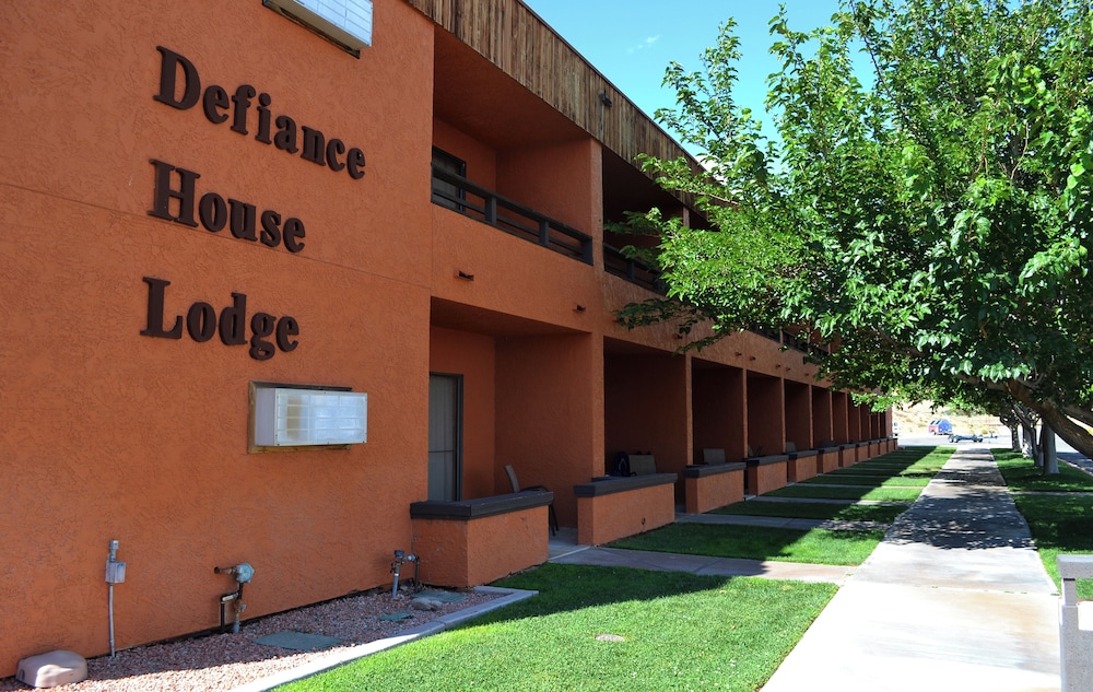 DEFIANCE HOUSE LODGE 49/58