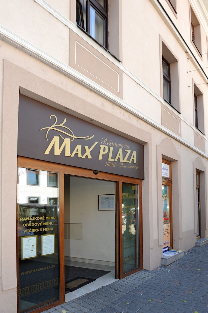 Max Plaza 2/50
