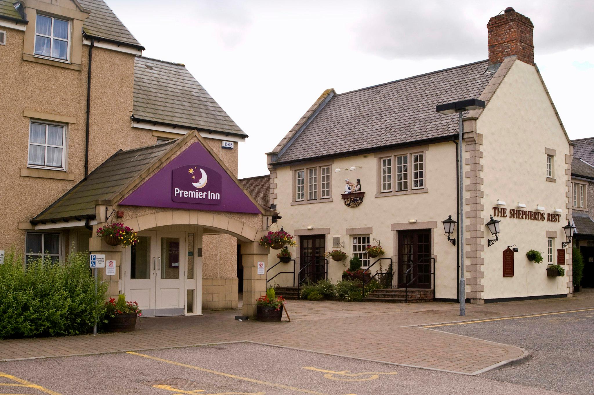 Premier Inn Aberdeen (Westhill) 20/25