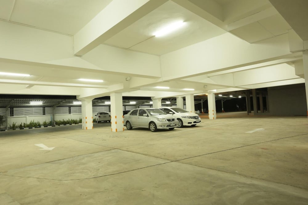 V Hotel Ubon Ratchathani 44/45