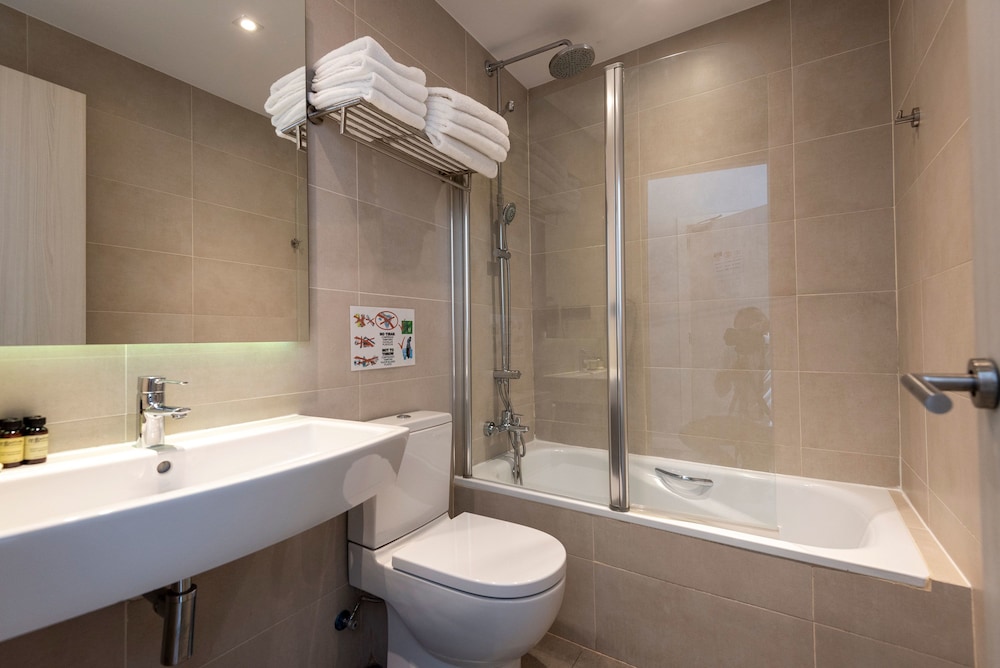 Hostal Plaza Goya Bcn 29/32