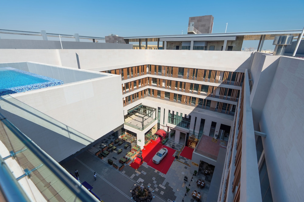 TOP West Walk Retaj Hotel Doha photo5