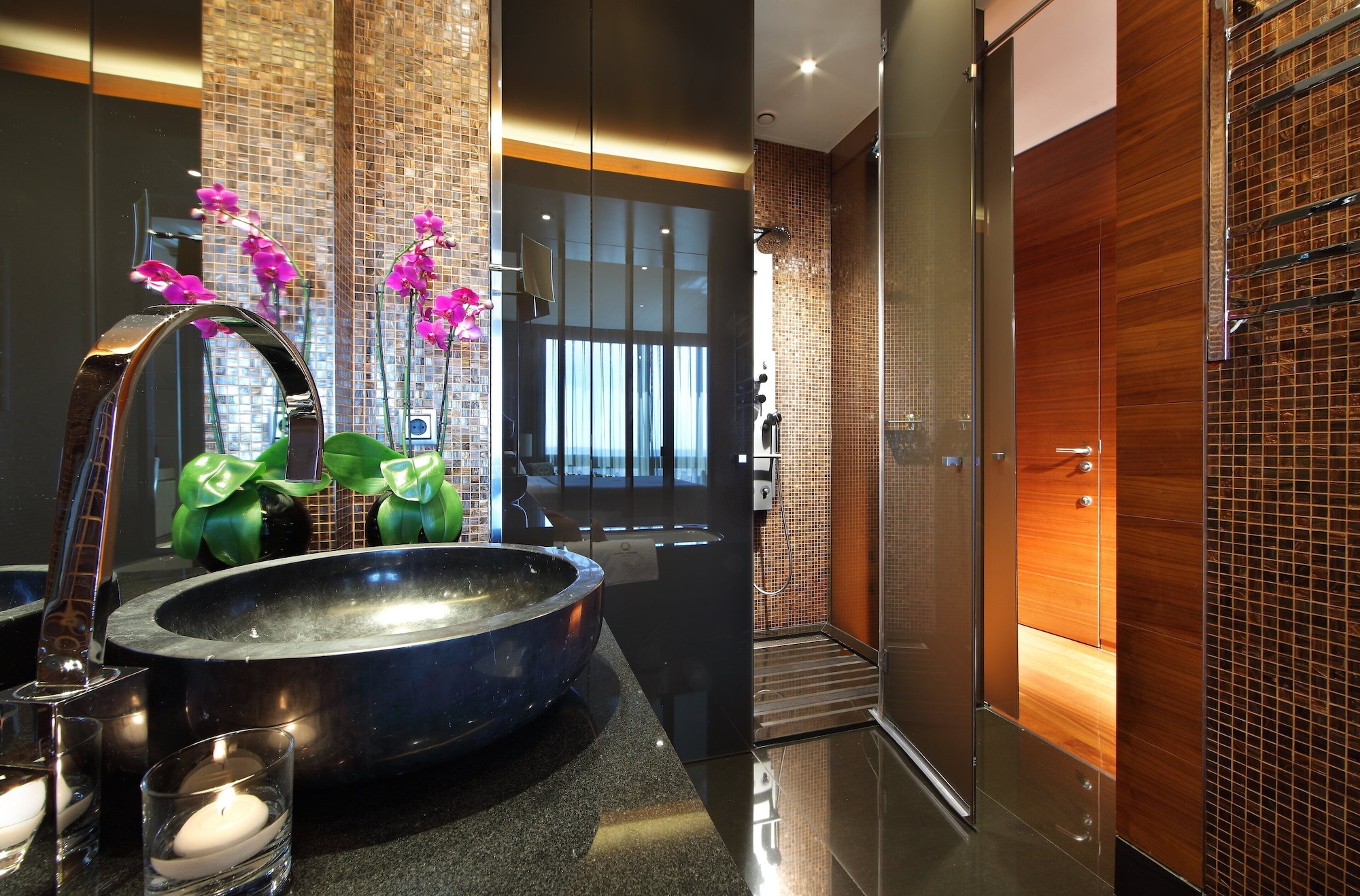 swimming pool spa