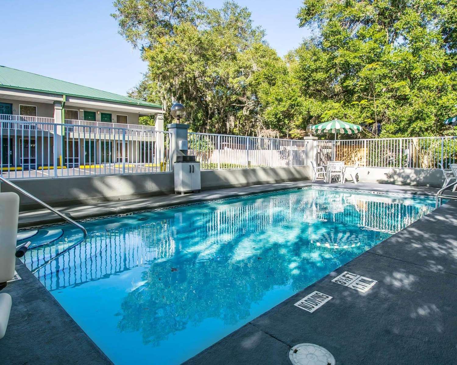 Quality Inn & Suites Near Panama City Beach 16/16