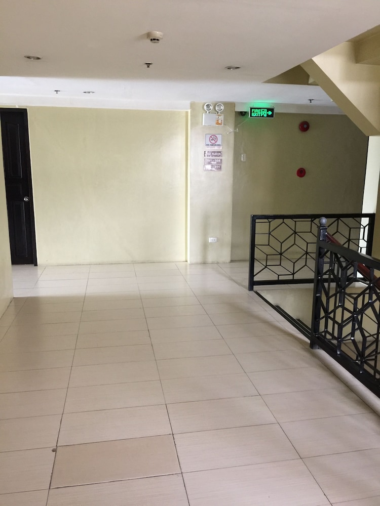 Sampaguita Suites Plaza Garcia 4/20