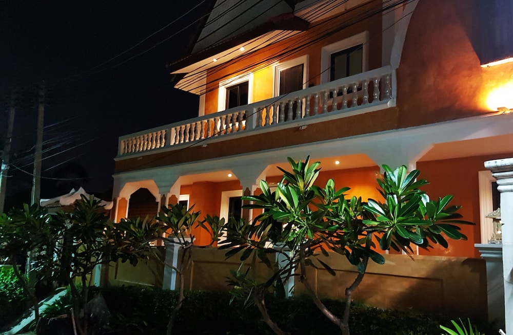 Hide Land Pattaya - Luxurious Tropical Villa 1/97