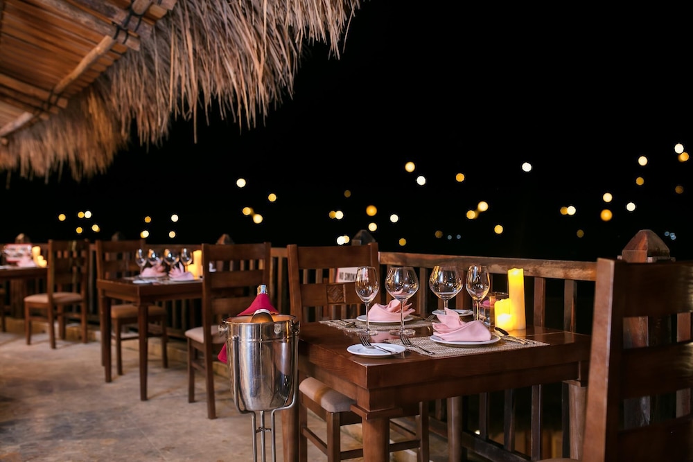Mai Chau Hideaway Lake Resort 57/72