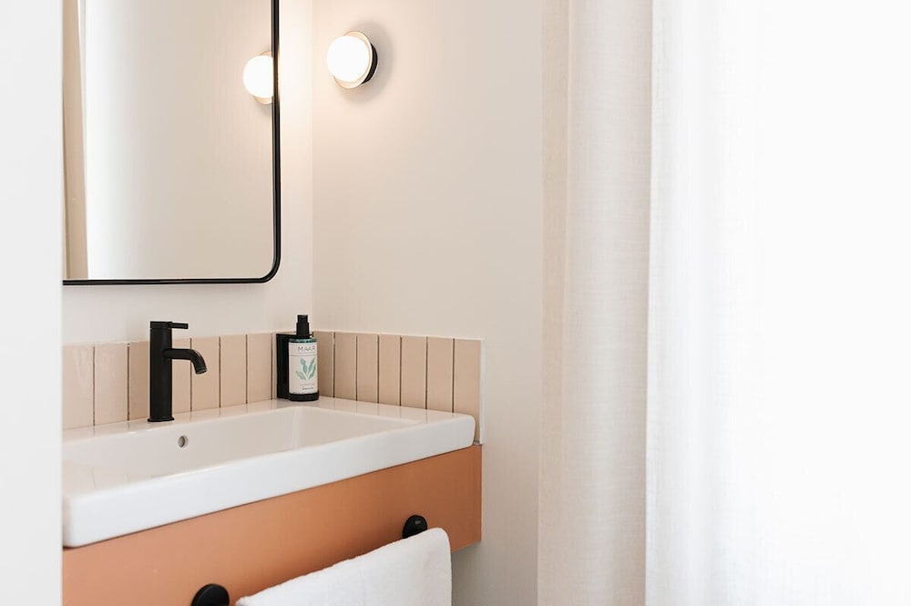 Akquaaa Boutique Hotel 48/48