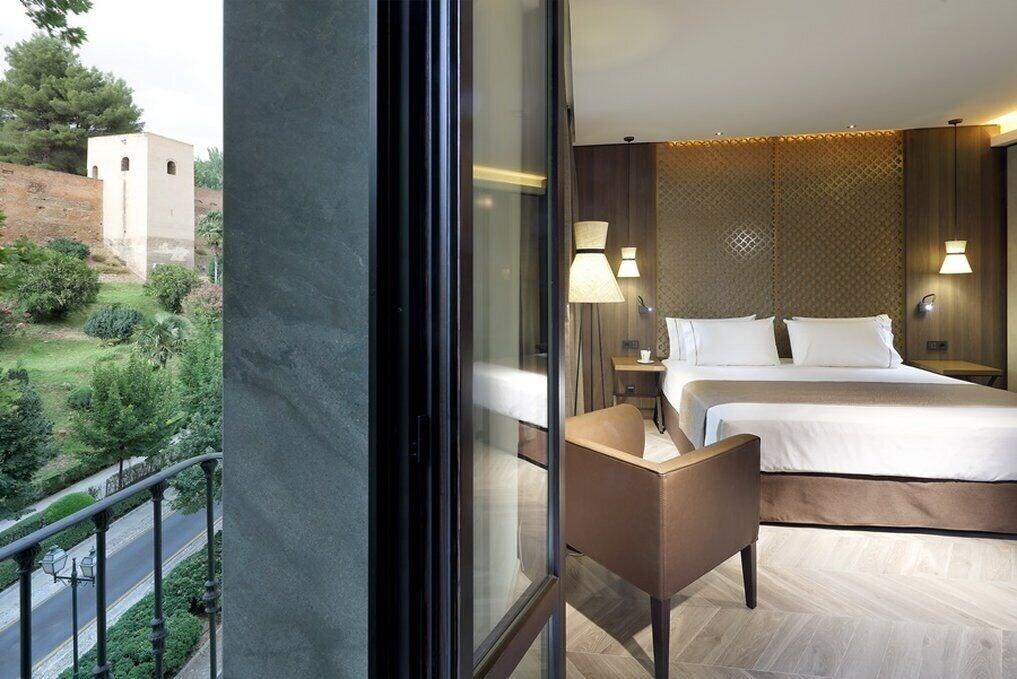 Room, Alhambra View