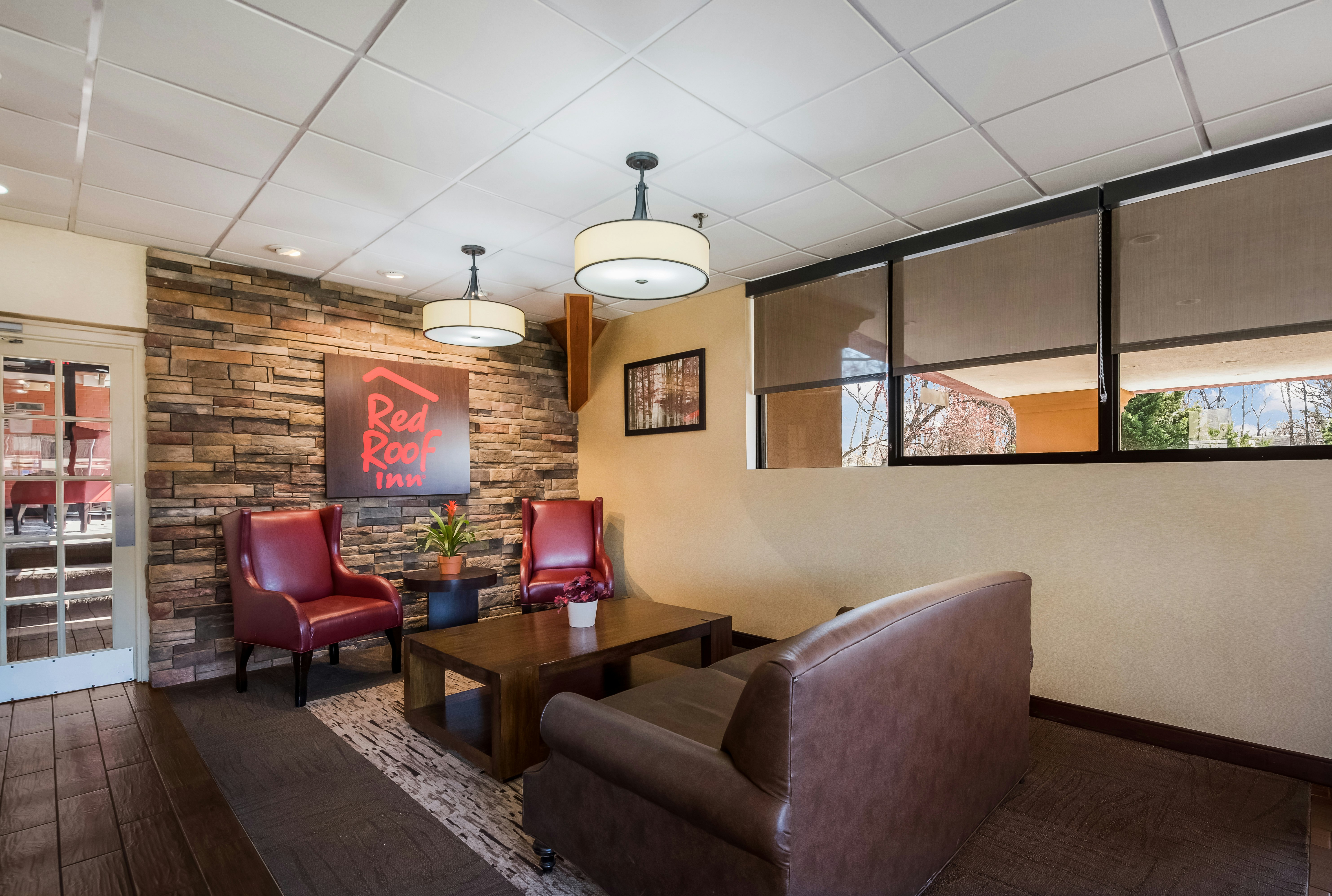 Red Roof Inn Suites Newark University 10/26