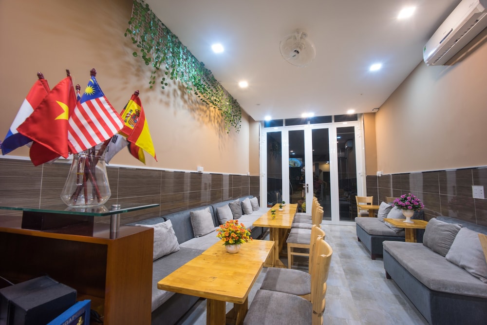 Language Exchange Hostel 1 16/23