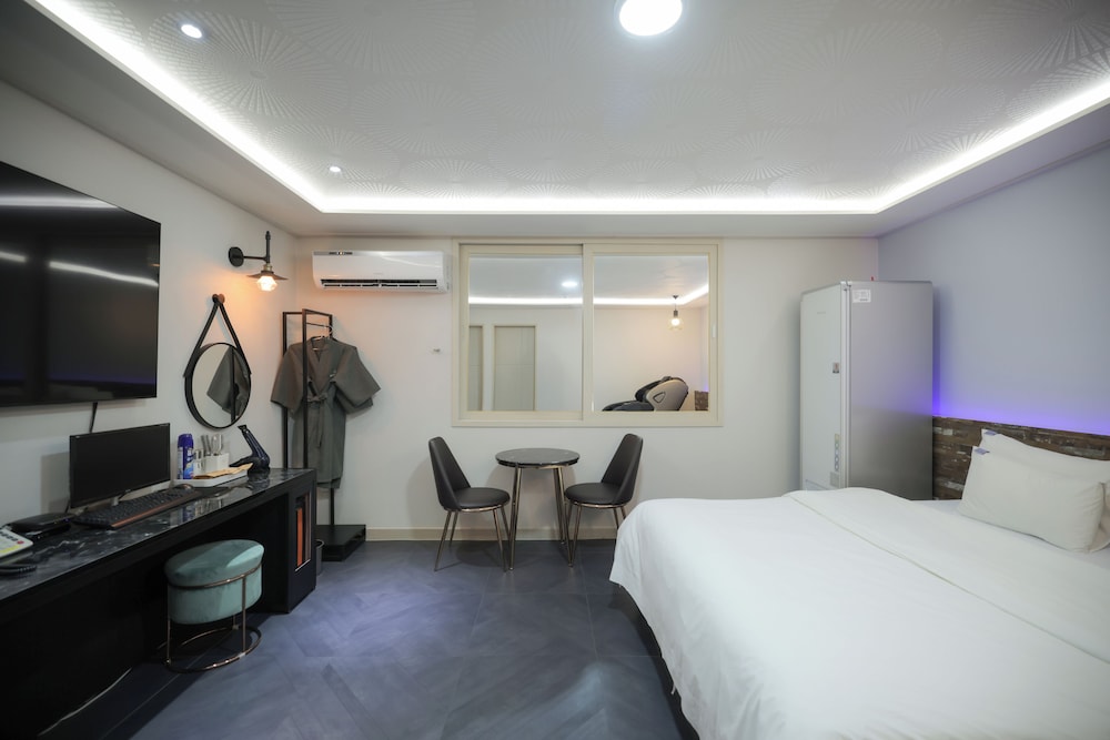 Vip, King Bed