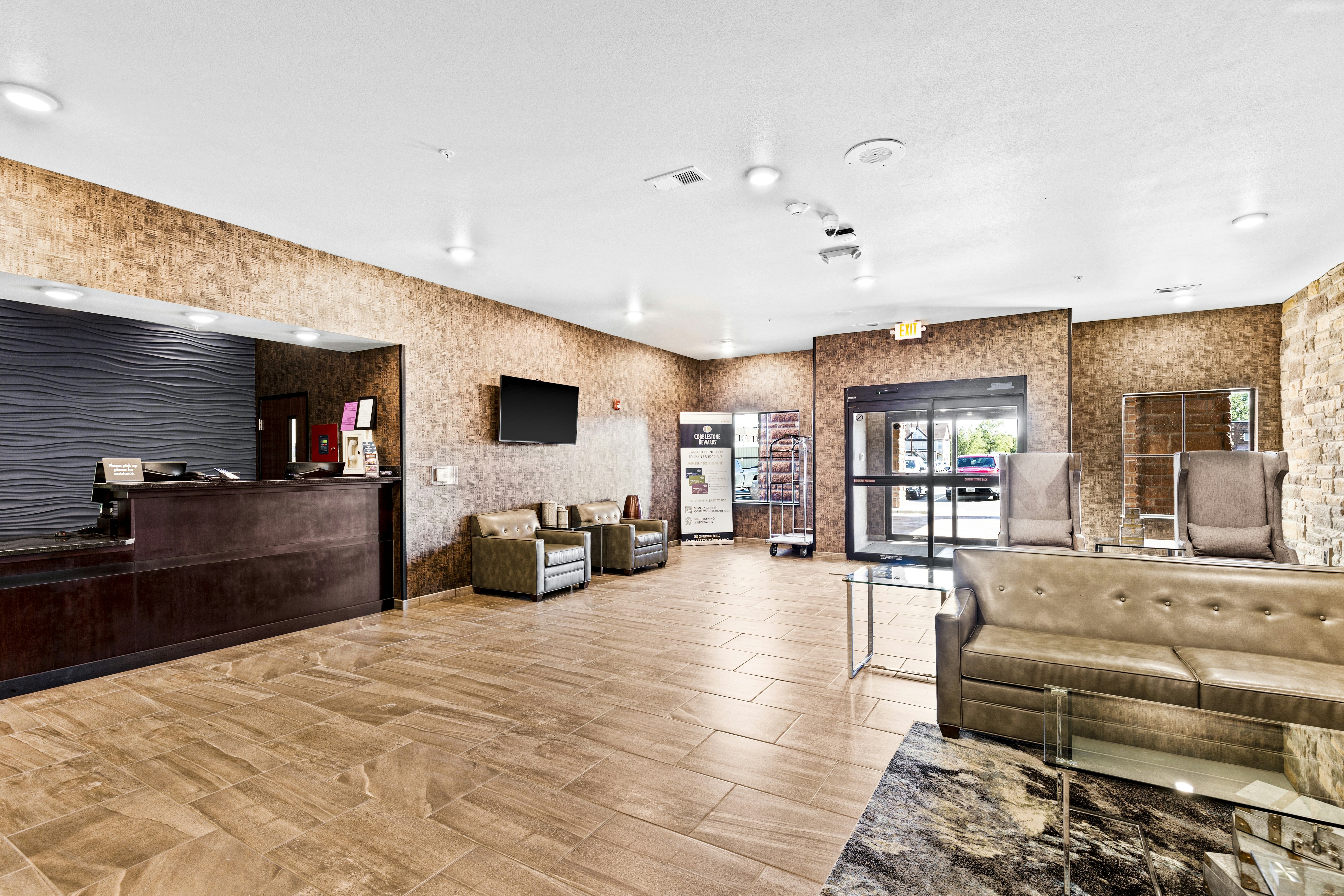 Cobblestone Hotel & Suites - Superior Duluth 4/50
