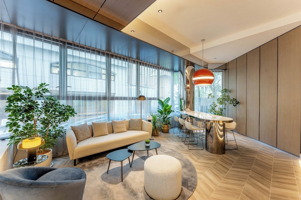 Holiday Inn Express Shanghai Jing'an Temple 29/50