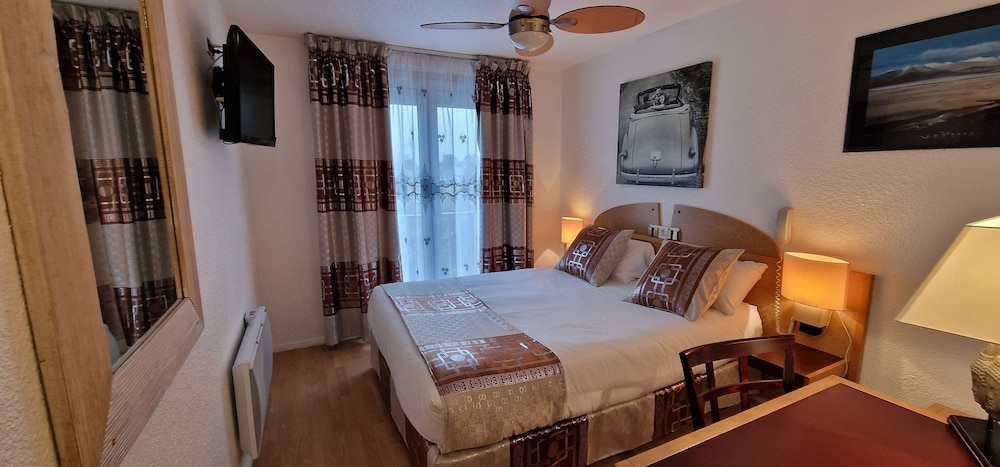 Kyriad Direct Arpajon 11/50