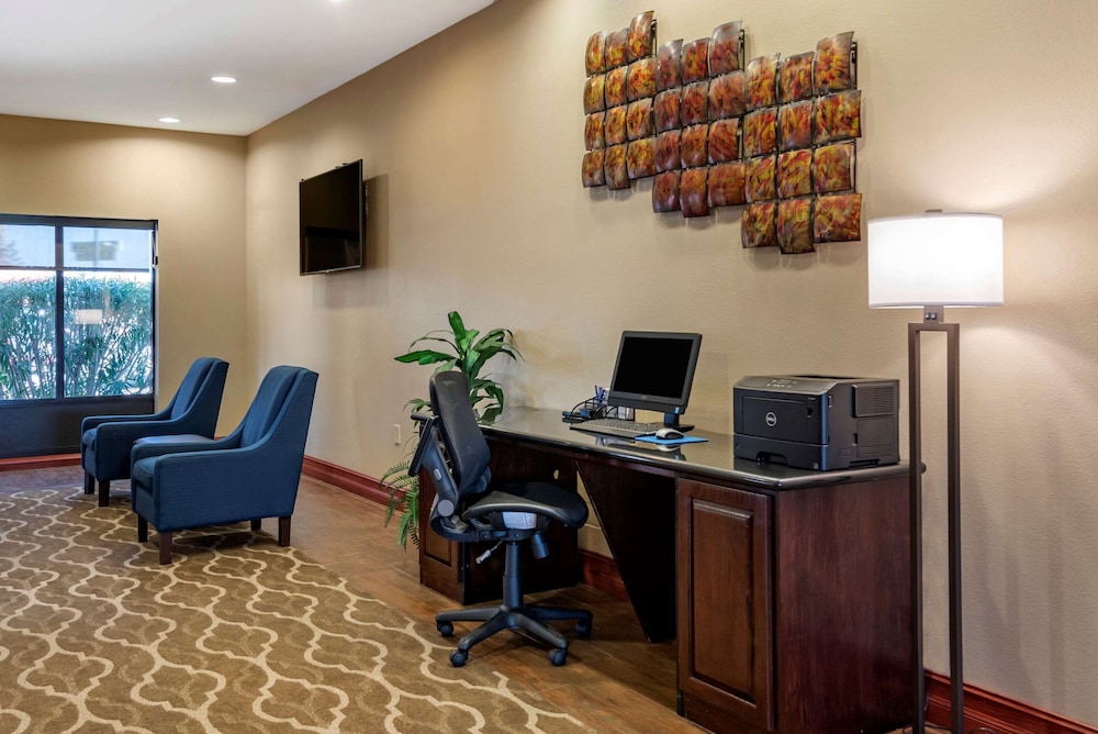 Comfort Suites Montgomery South 35/38