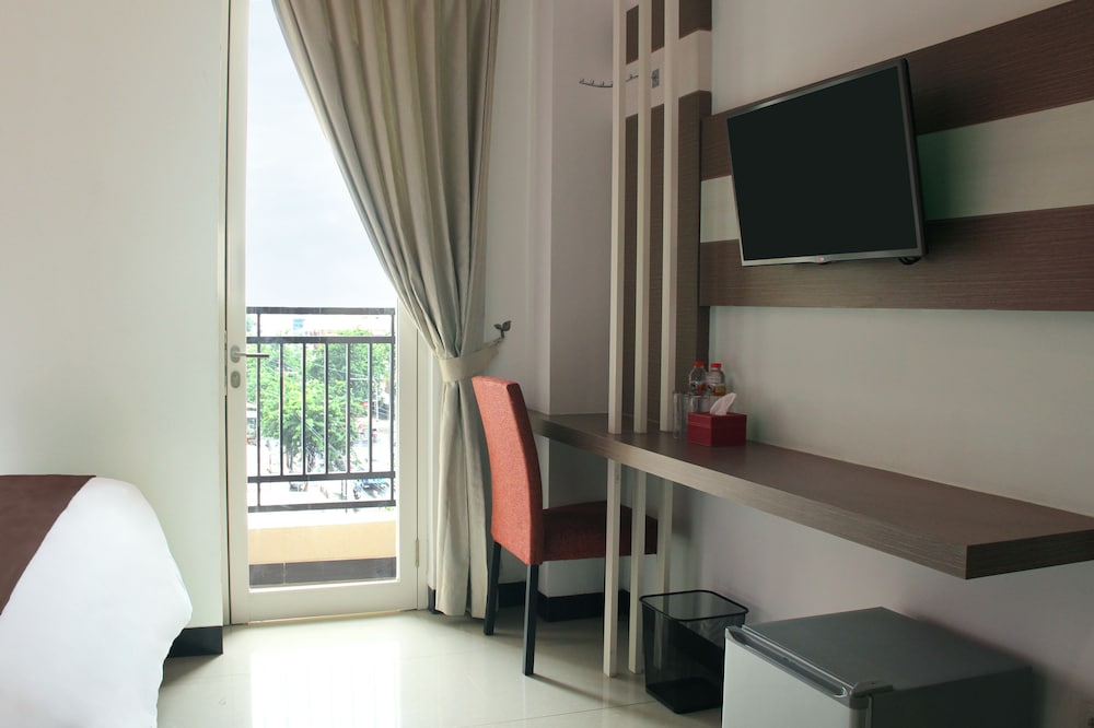 Luxpoint Hotel Surabaya 12/34