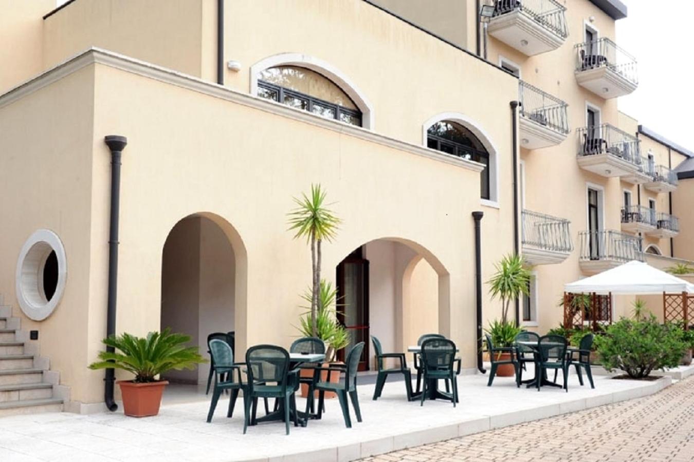 Villa Rosa 29/41
