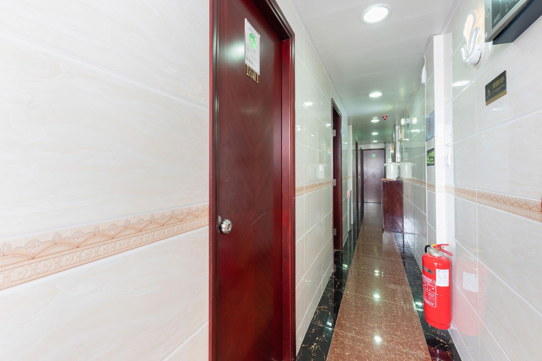 Wing Lee Guest House 8/13
