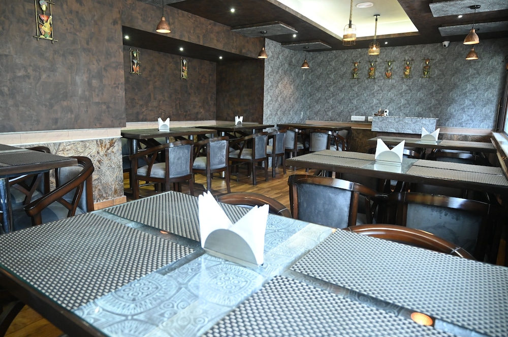 Oyo 3993 Hotel Churuwala Inn 49/54