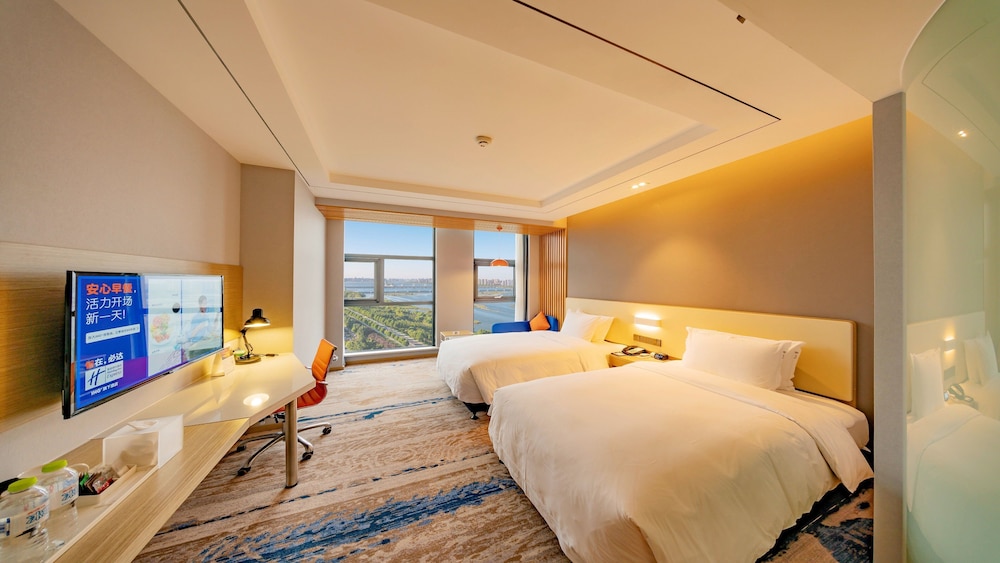 Holiday Inn Express LINYI RIVERSIDE 11/43