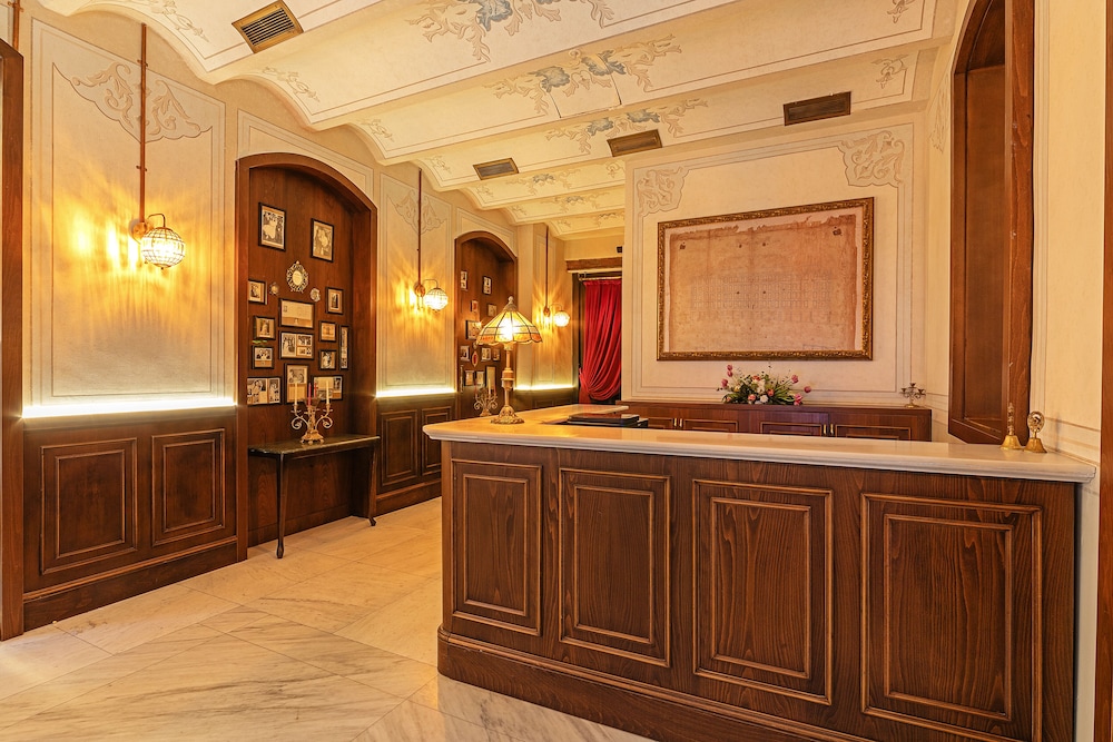 Meroddi Barnathan Hotel 25/49