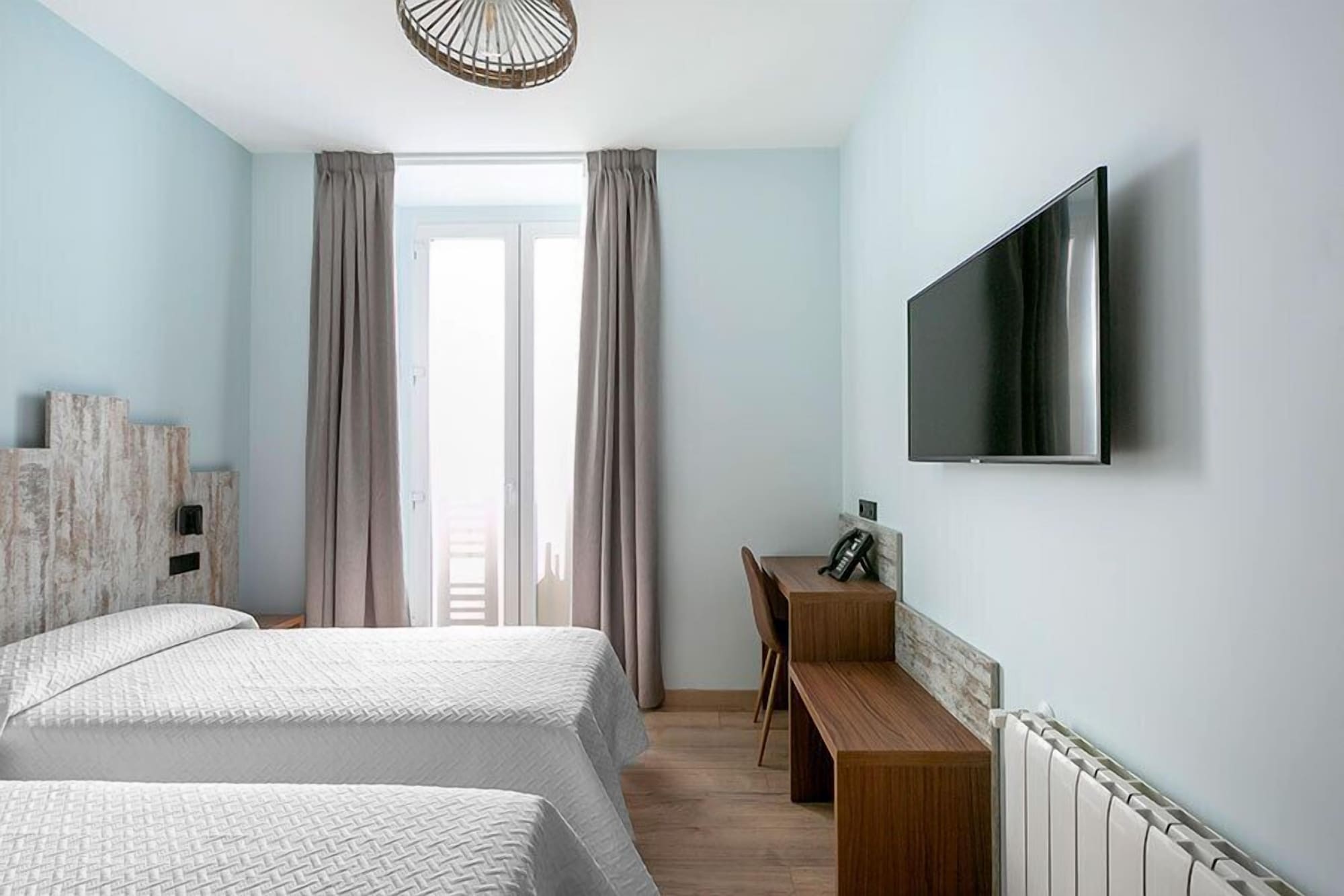 غرفة بسرير كوين، Hostal Anton Martin 7/10
