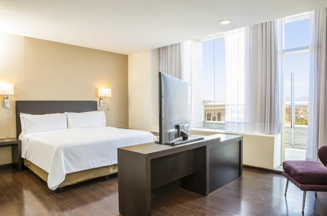 Junior Suite, King Bed