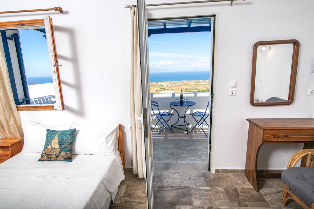 Stelios Rooms 47/59