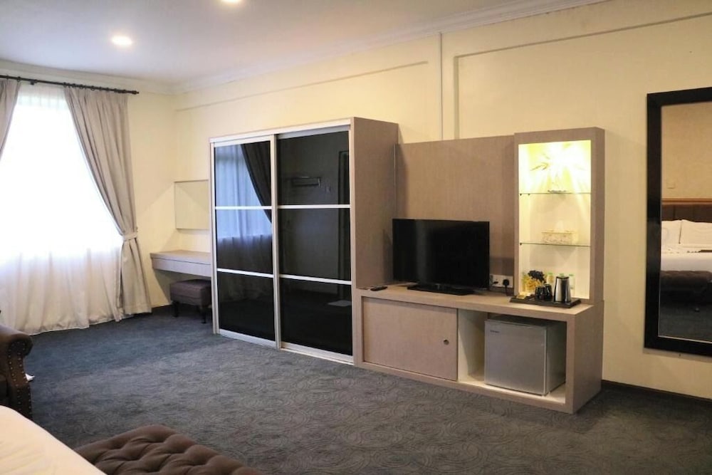 FELDA RESIDENCE TEKAM 15/24