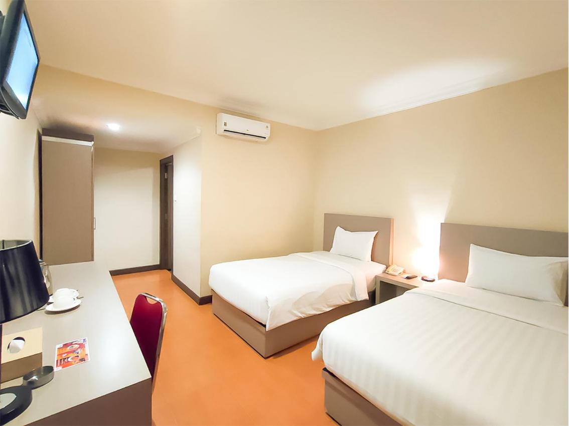 Kawana Hotel (Formerly The Aliga Padang) 27/42