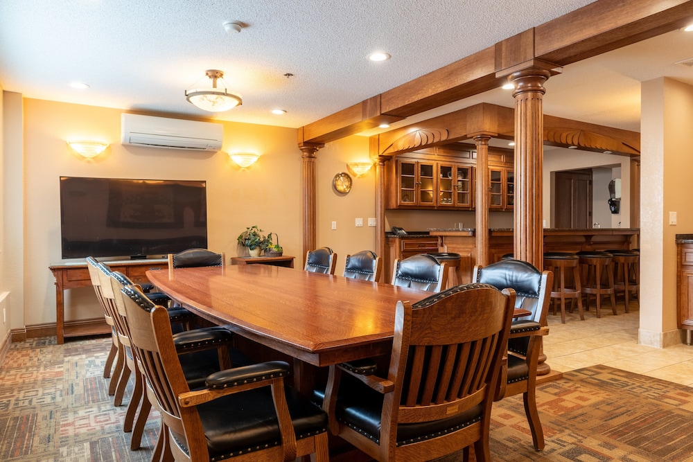 North Country Inn & Suite 35/44
