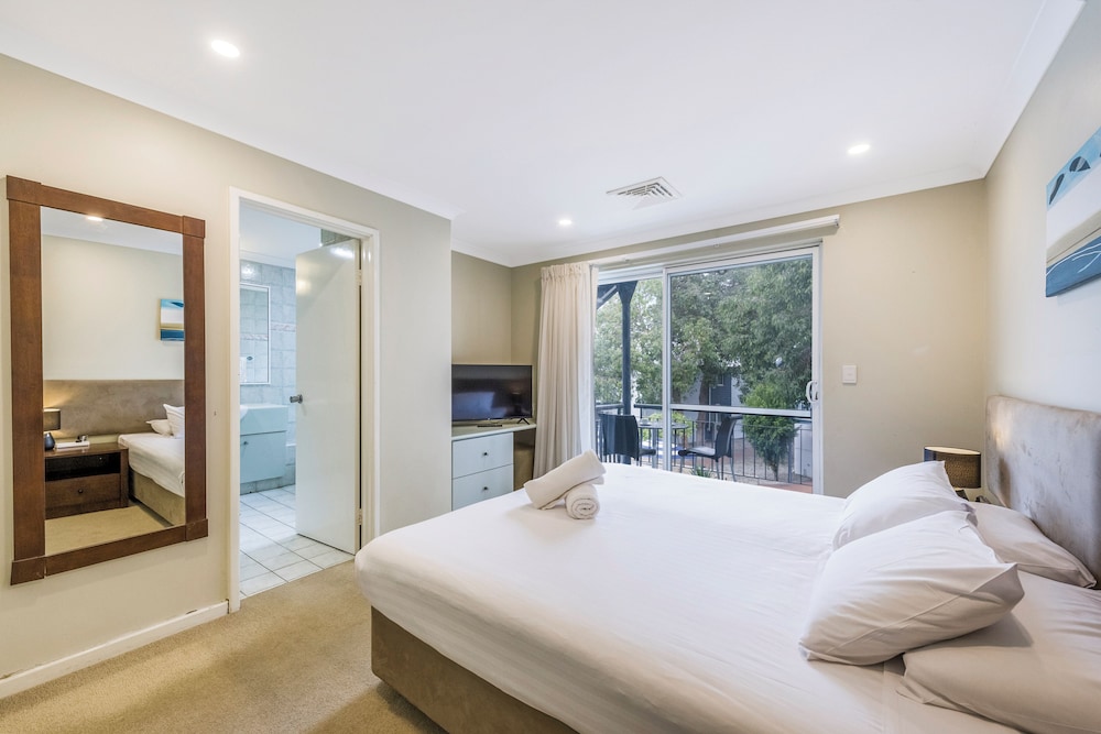 MANDURAH QUAY RESORT 20/72
