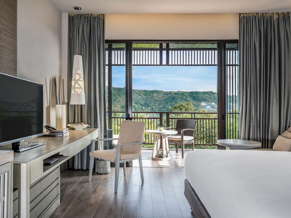 Pullman Phuket Arcadia Naithon Beach 40/75
