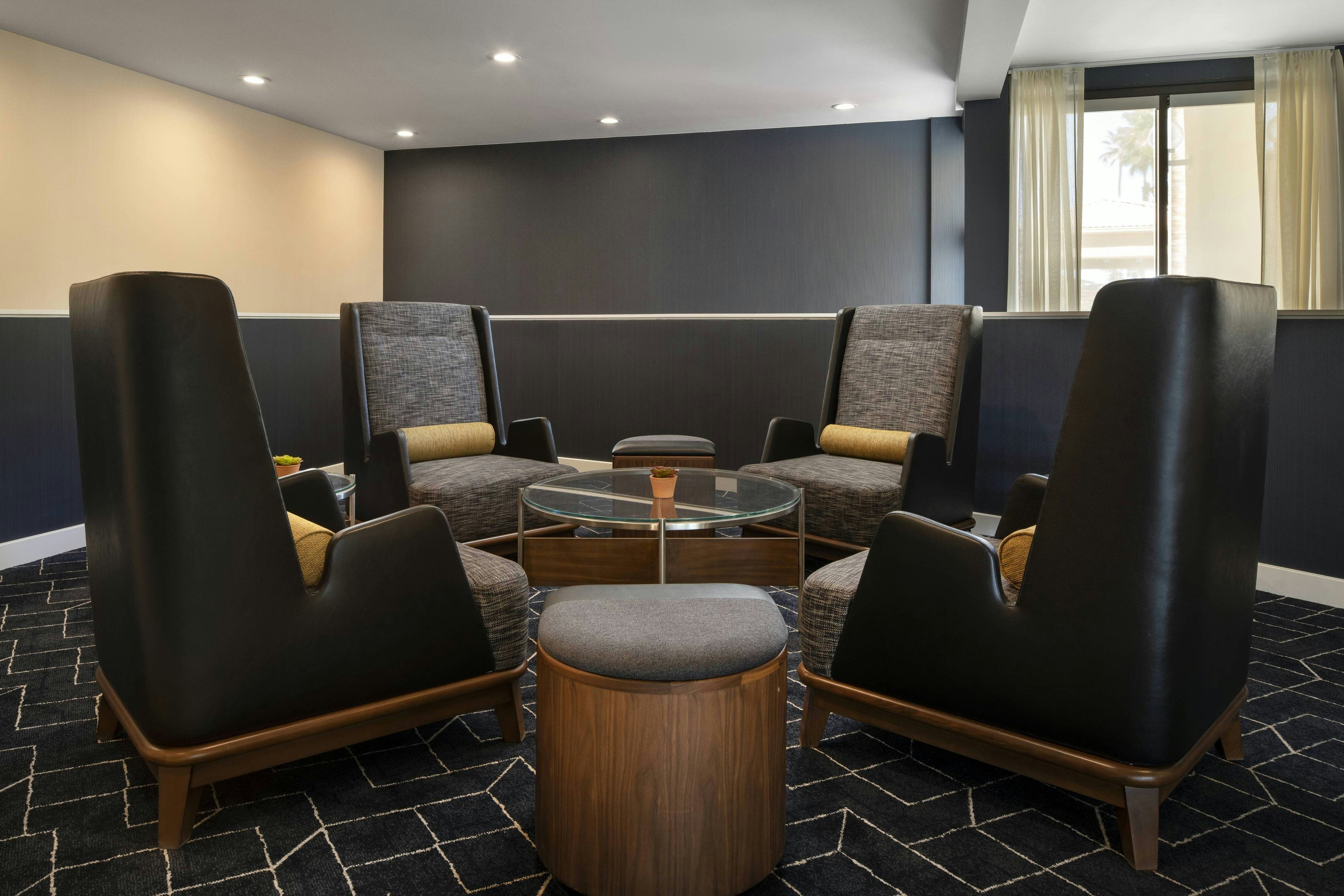 Courtyard by Marriott Palm Springs 3/11
