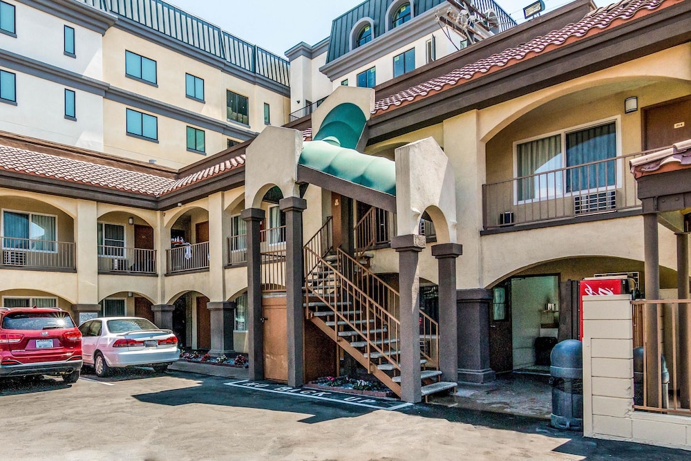 Rodeway Inn Regalodge Glendale CA 2/23