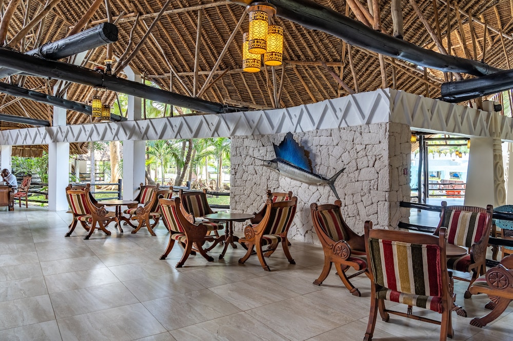 Southern Palms Beach Resort 41/54