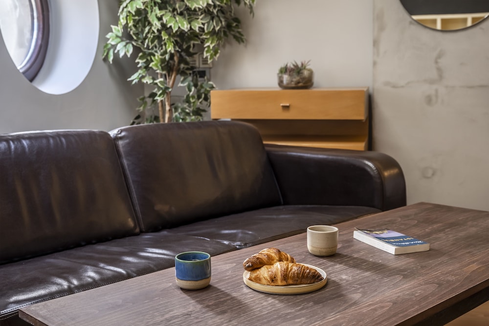 Ansen Suites 31/50