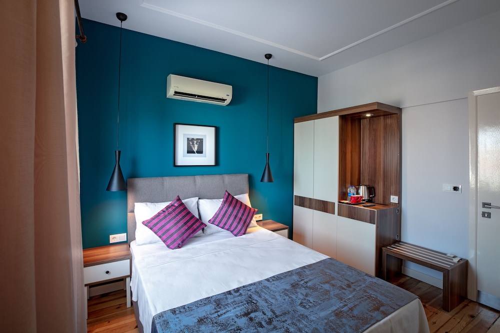 Mono Hotel 13/49