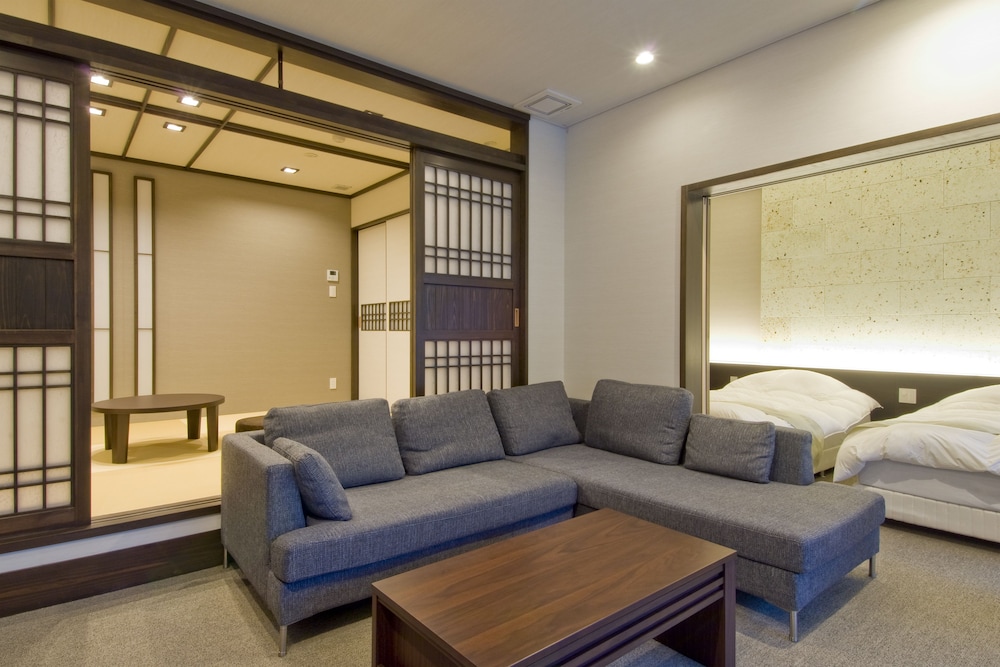 Okunoin Hotel Tokugawa 35/50