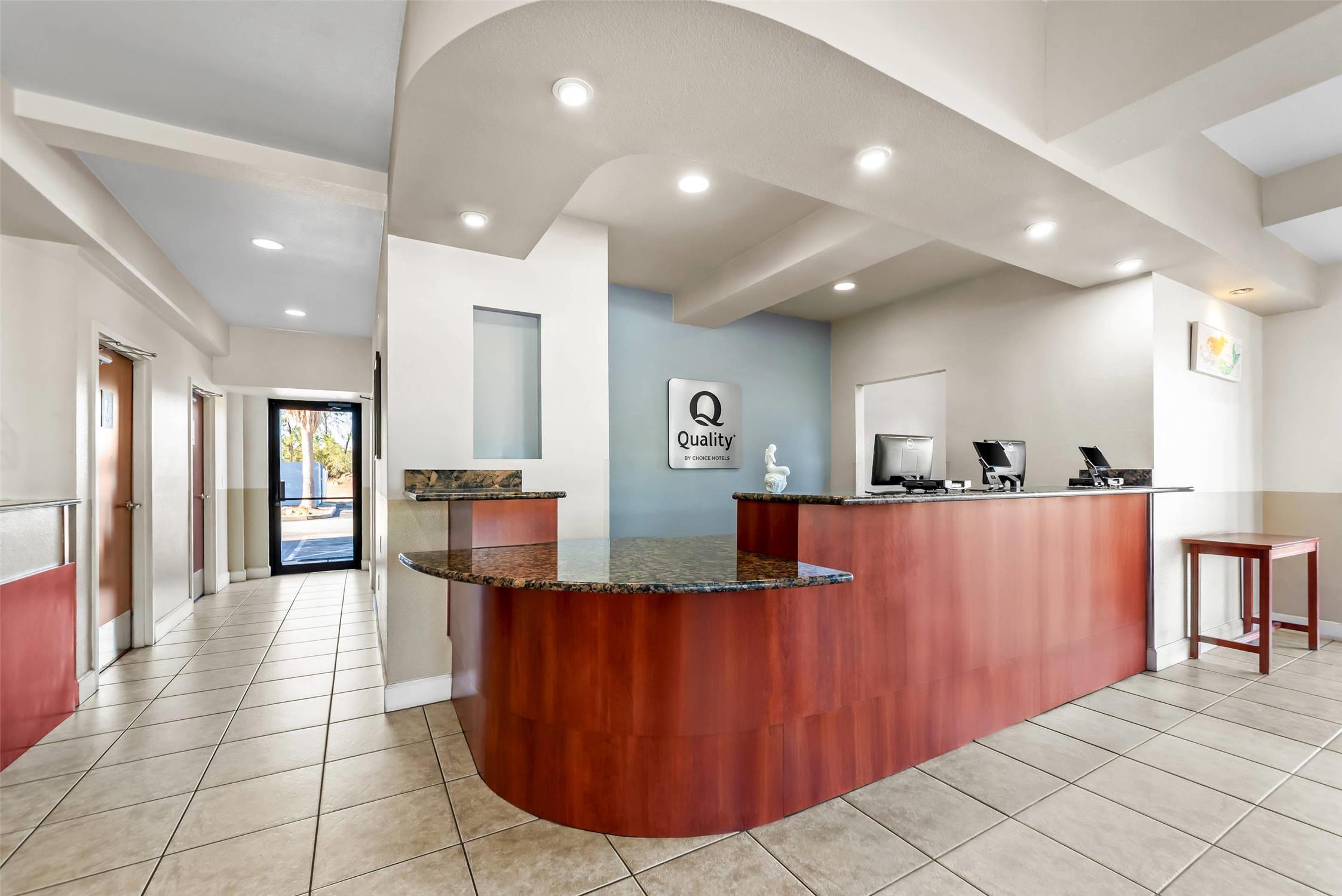 Quality Inn Weeki Wachee - Spring Hill 8/52