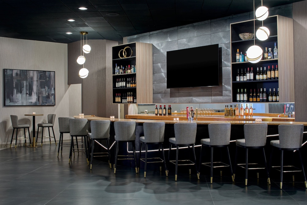 Delta Hotels by Marriott Toledo 39/50