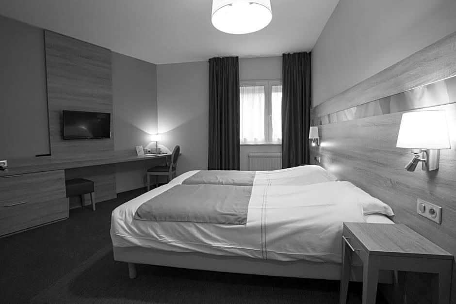 LE COQUELICOT HOTEL 8/31