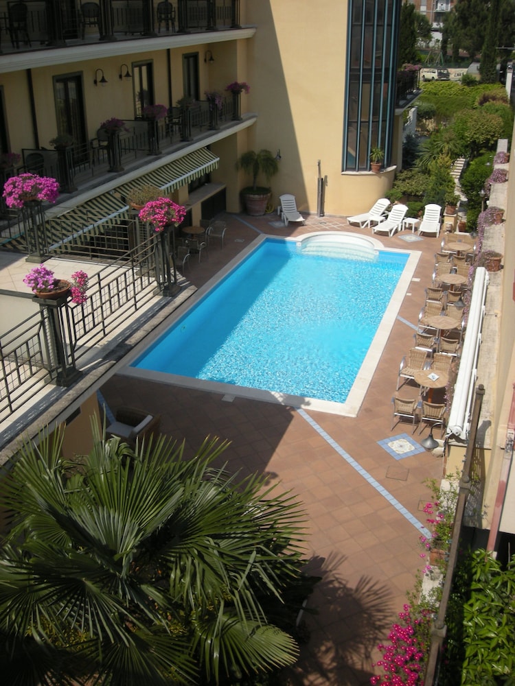 Hotel Belsito 38/46