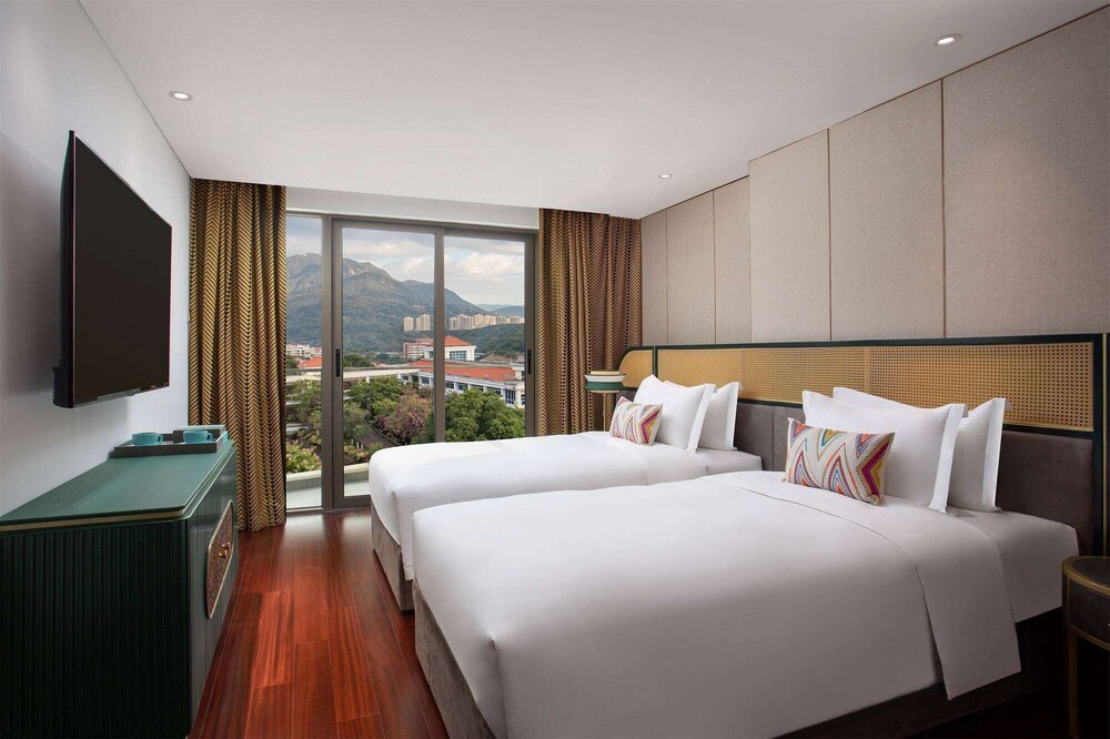 ROOM, TWIN BEDS