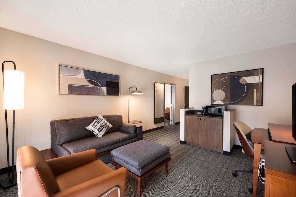 Sonesta Select San Jose Airport 34/55