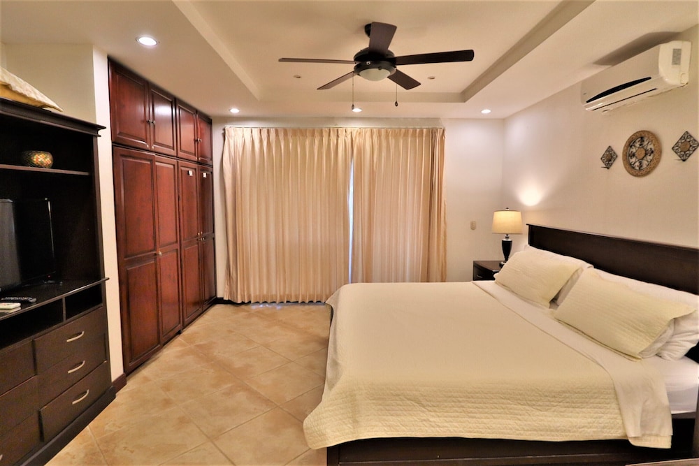 Monte Carlo Luxury Condominiums 12/50