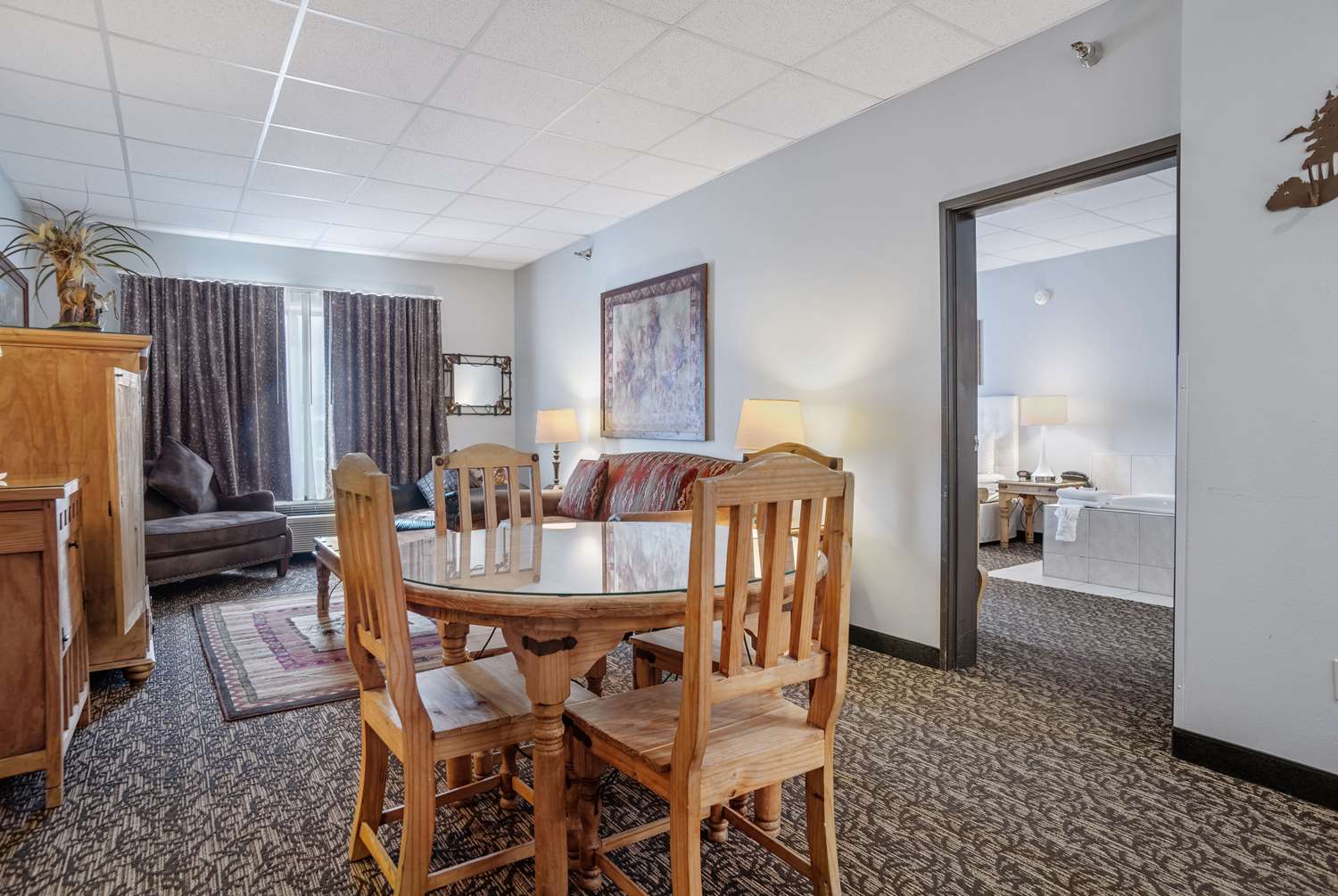 Elevation Inn & Suites, Trademark Collection by Wyndham 14/27
