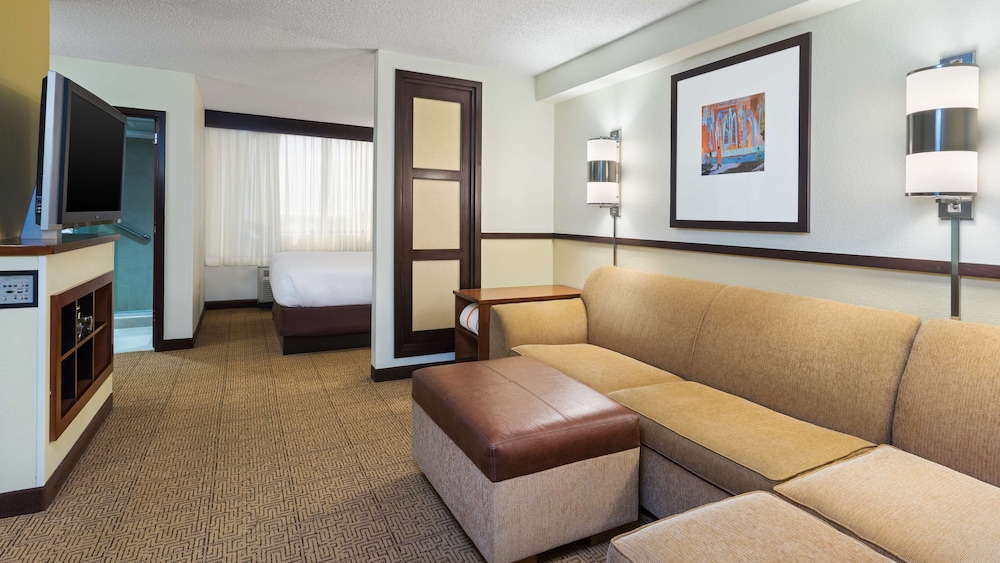 Hyatt Place Fort Lauderdale Cruise Port 25/47