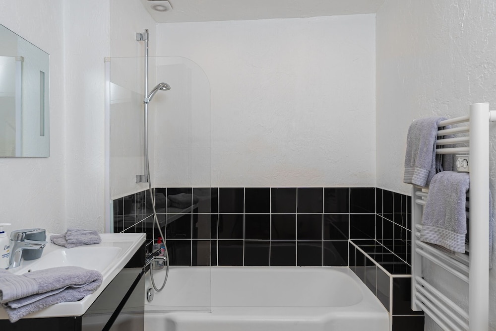 Maison Carles Bnb 52/55